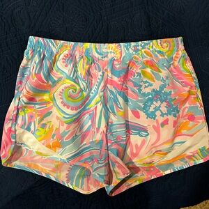 Lilly Pulitzer worn once lux shorts XS